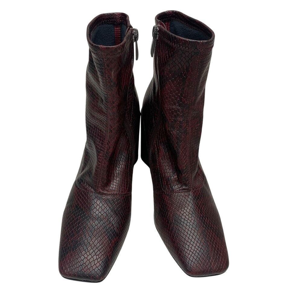 Vintage 1990s Burgundy Hand-Finished Snakeprint Boots 8.5